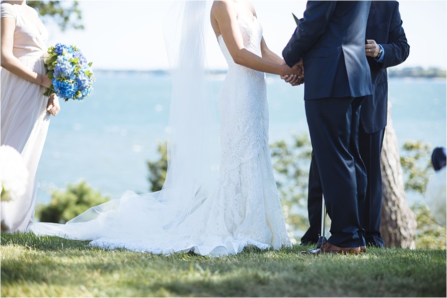forevercandid_stephanieritaphoto_seconding_capecodwedding_0016