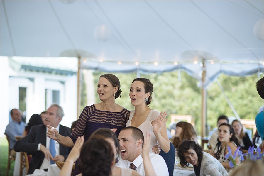 forevercandid_stephanieritaphoto_seconding_capecodwedding_0037
