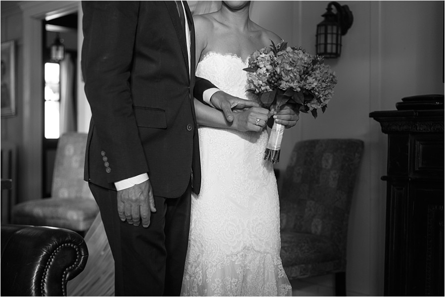 forevercandid_stephanieritaphoto_seconding_capecodwedding_0042