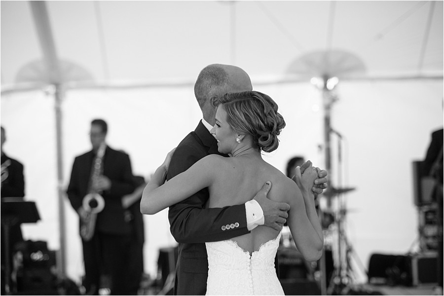 forevercandid_stephanieritaphoto_seconding_capecodwedding_0045