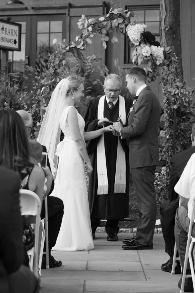 sturbridge-ma-wedding-photography-at-wight-barn-stephanie-rita-photography_0388