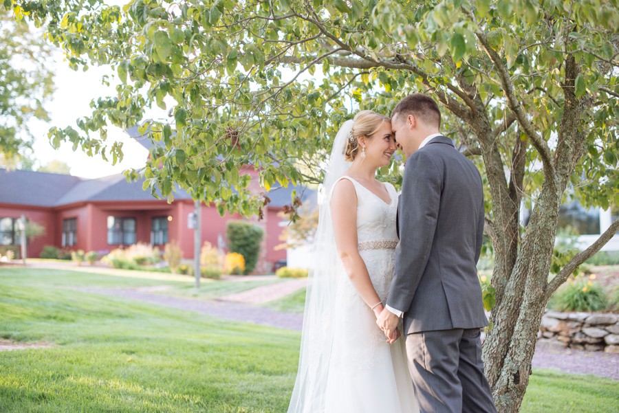 sturbridge-ma-wedding-photography-at-wight-barn-stephanie-rita-photography_0407