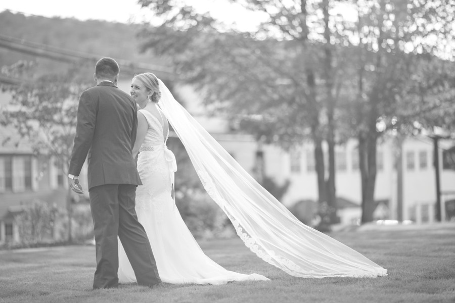 sturbridge-ma-wedding-photography-at-wight-barn-stephanie-rita-photography_0411
