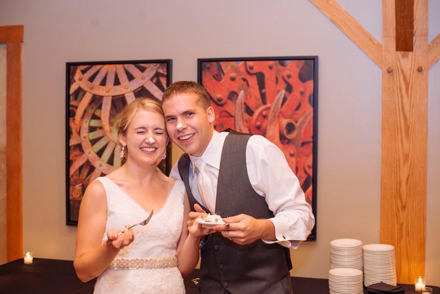 sturbridge-ma-wedding-photography-at-wight-barn-stephanie-rita-photography_0423